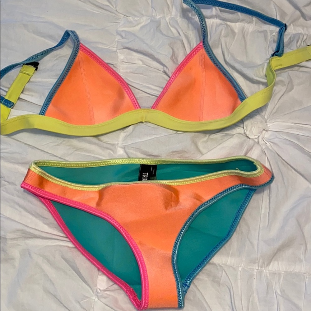 Multicolor triangl bathing suit set